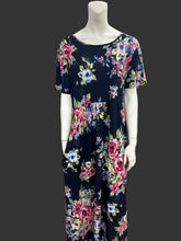 Load image into Gallery viewer, Women’s Short Sleeve Navy Fuchsia Floral Long Maxi Dress With Pockets