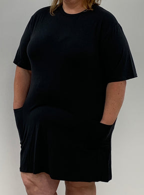 Women's Plus Size Solid Color Short T-Shirt Dress with Pockets.